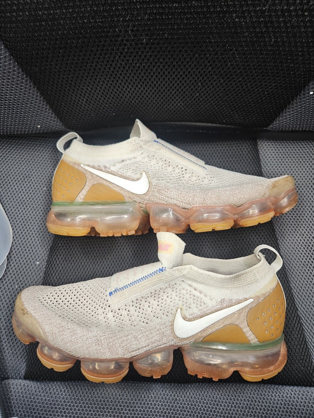 Men's Size 8.5 - Nike Air VaporMax Moc 2 ‘Sail’ AH7006-100